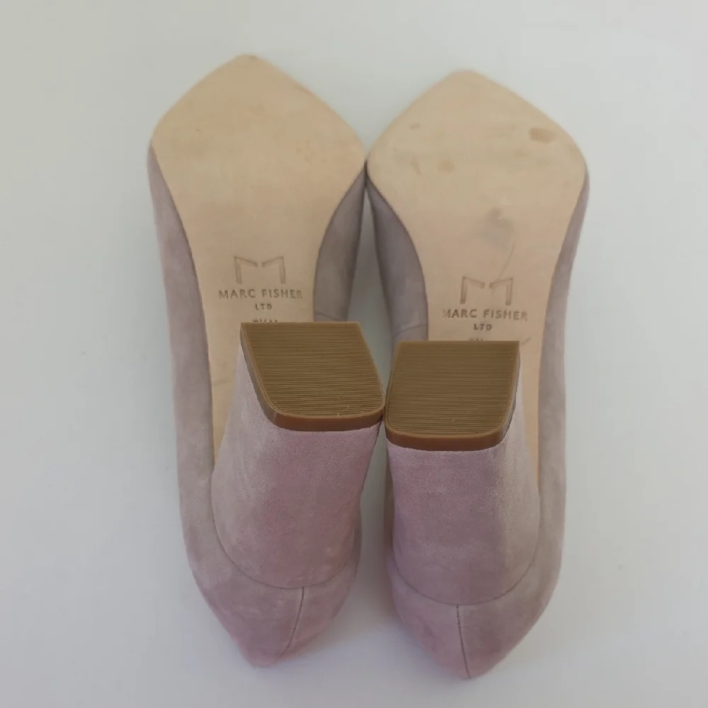 Marc Fisher Taupe Suede Heels.  Size 7 1/2 - Picture 10 of 12